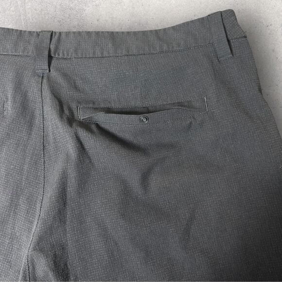 Lululemon ABC Shorts Black Performance Golf Travel Techwear Mens 36 - Picture 8 of 12